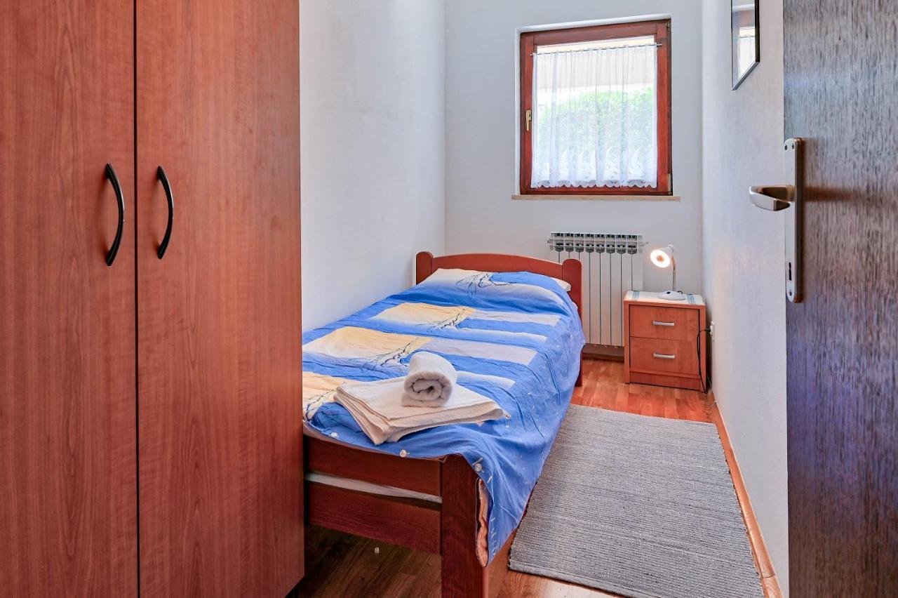 Iby Apartment Póla Kültér fotó