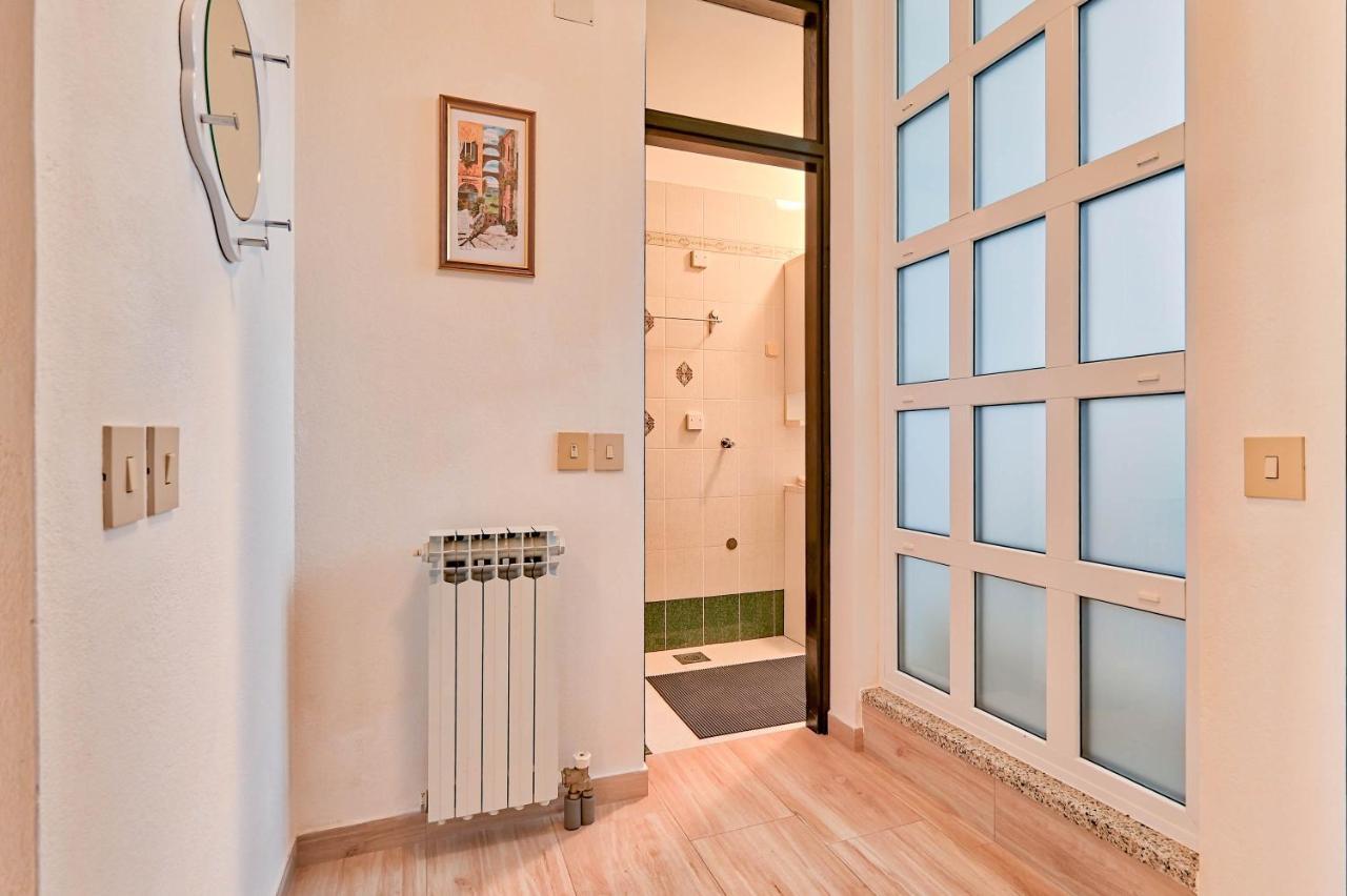 Iby Apartment Póla Kültér fotó